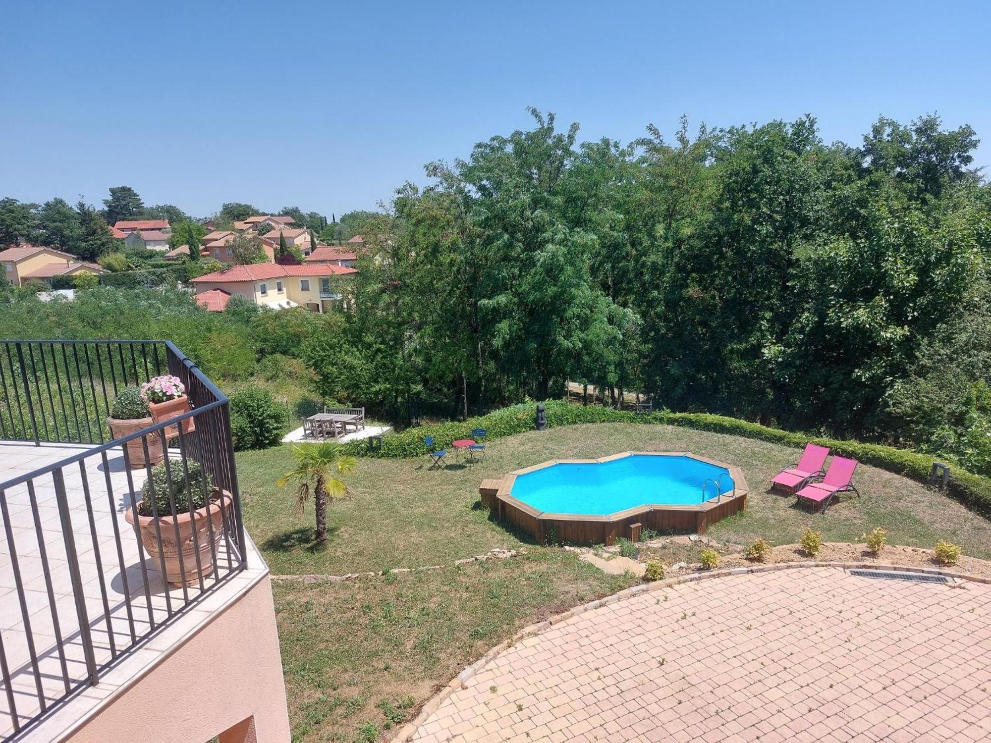 Comme Dans Un Ecrin - T2 De 50 M² Avec Jardin, Terrasse Et Piscine Apartment Vernaison Exterior photo
